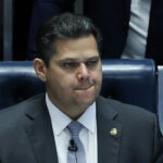 Alcolumbre promulga lei da dosimetria que pode reduzir penas de condenados pelo 8 de janeiro