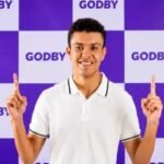 Adolescente de 15 anos cria rede social com foco em valores cristãos